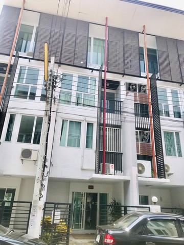 ให้เช่าทาวน์เฮาส์-หมู่บ้าน-the-attic-ซแจ้งวัฒนะ24-ใกล้-เซ็นทรัลแจ้งวัฒนะ