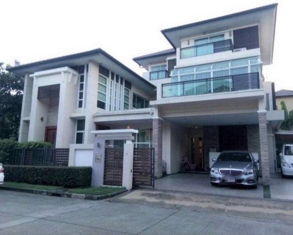 ขายบ้านเดี่ยว-แกรนด์-บางกอก-บูเลอวาร์ด-รัชดา-รามอินทรา-ขนาด-6-ห้องนอน