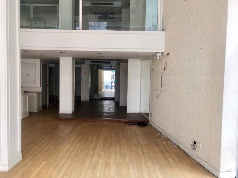 kr-104-ให้เช่าอาคารพาณิชย์-4-ชั้น-2-คูหา-ย่านทองหล่อ-ใกล้-bts-ทองหล่อ