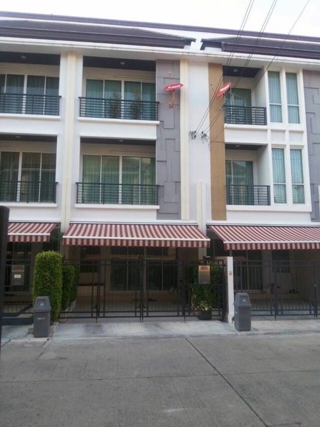 ks-028-ขายทาวน์โฮม-3-ชั้น-หมู่บ้านกลางเมืองรัชดา-36-ขายพร้อมเฟอร์ทั้งหลัง-ใกล้-bts-รัชโยธิน