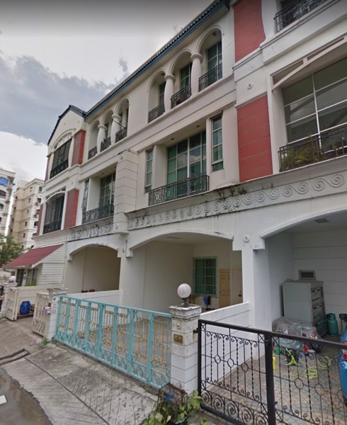 kr-136-ให้เช่าทาวน์โฮม-3-ชั้น-รีโนเวทใหม่-หมู่บ้านนันทิยา-ถนนเฉลิมพระเกียรติ-ร-9