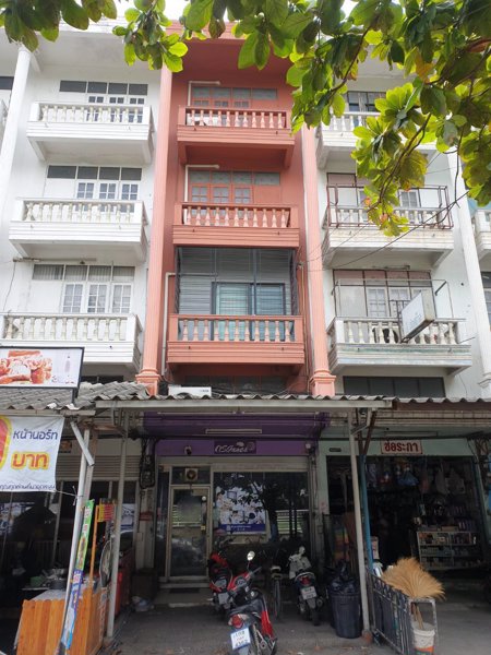 ขายตึก4ชั้นครึ่ง-พหลโยธิน52-ตรงข้ามวิทยาลัยนอร์ทกรุงเทพ