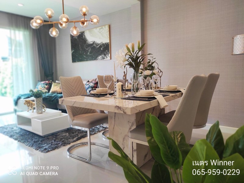 หลุดดาวน์-ทาวน์โฮม-2-ชั้น-หน้าบ้านกว้าง-7-เมตร-3-นอน-2-น้ำ-จอดรถ-2-คัน-ใกล้-mrt-เดอะริชวิลล์-ราชพฤกษ