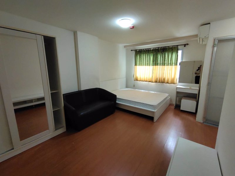 ให้เช่า คอนโดลุมพินี LPN ชลบุรี-สุขุมวิท ฟรีค่าส่วนกลาง เดินทางสะดวกสบาย ใกล้ทางเข้าออก