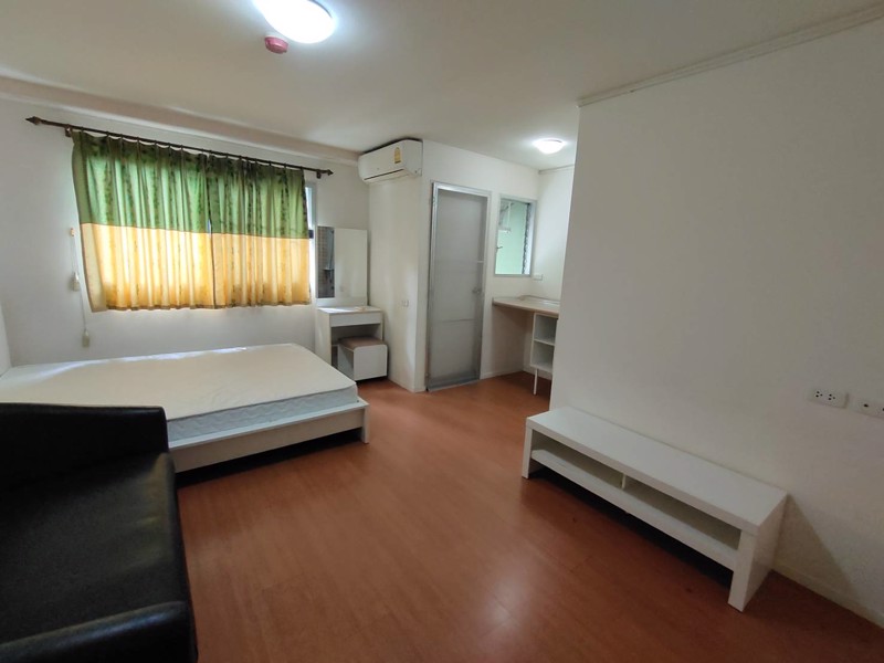 ให้เช่าคอนโดลุมพินี (LPN) สุขุมวิท-ชลบุรี อาคารไม่ไกล ใกล้ทางเข้า - ออกโครงการ