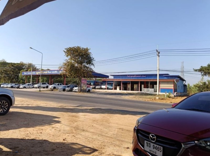 ขายที่ดิน100ตรวติดถนนคอนกรีต-ข้างหลังเต้นท์รถยนต์-50เมตร