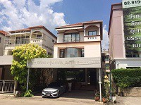 ให้เช่า-โฮมออฟฟิศ-3-ชั้น-ติดถนนร่มเกล้าราคา-58000-บาท-เดือน