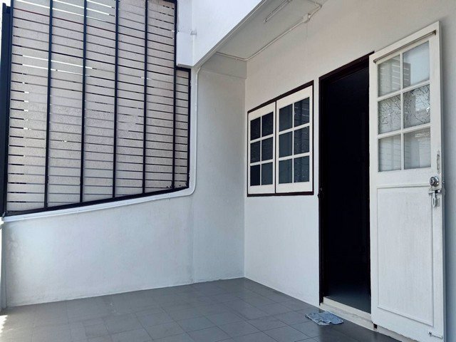 l391a-ให้เช่า-townhouse-2-ชั้น-29-ตรว-ซอยปรีดีฯ-42-สุขุมวิท71-ใกล้-bts-พระโขนงเอกมัย
