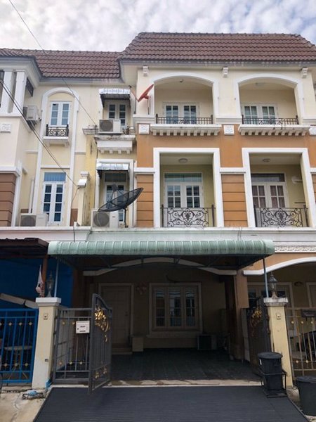 l394-ขายทาวน์เฮ้าส์-3-ชั้น-ซอยรามคำแหง-81-ลาดพร้าว-130-ใกล้รถไฟฟ้าสายสีเหลืองและสีส้ม