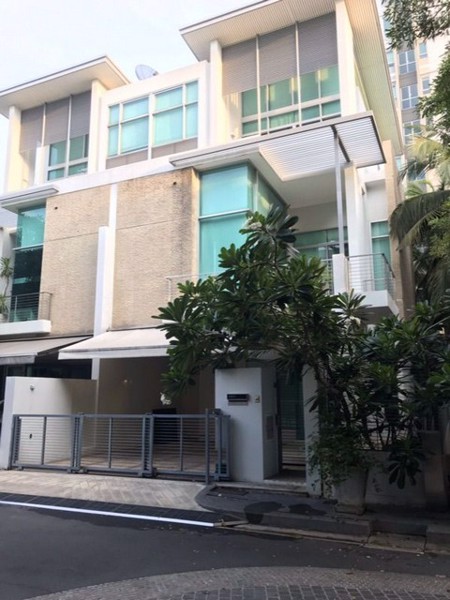 ให้เช่าทาวน์โฮมหรู-3-ชั้น-ลาดพร้าว-32-เดอะแลนด์มาร์ค-เรสซิเดนซ์-ใกล้-mrt-ลาดพร้าว-รัชดา