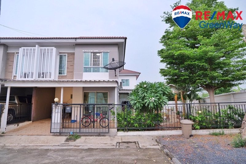 ทาวน์เฮ้าส์-มพฤกษาวิลล์-49-ศรีนครินทร์-ซอยทรัพย์บุญชัย-เนื้อที่-452-ตรว-ราคา-33-ล้าน-หลังริมใน