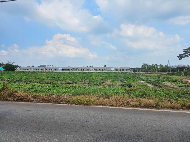 ขายที่เปล่าติดถนนหลักห้า..อำเภอดำเนินสะดวก ราชบุรี