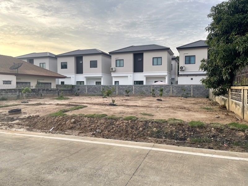 ขายที่ดิน-100ตรว-ซอยบงกช71