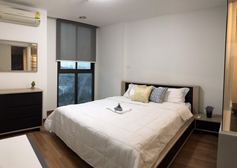 ideo-ladprao-5-ไอดีโอ-ลาดพร้าว-5-ติดถนนใหญ่-และ-mrt-ห้องหัวมุม