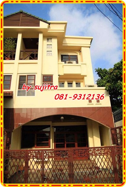 ให้เช่า-บ้านแฝด-3-ชั้น-25-ตรว-ใกล้-มหอการค้า-อยู่-ซอินทามระ-วิภาวดี