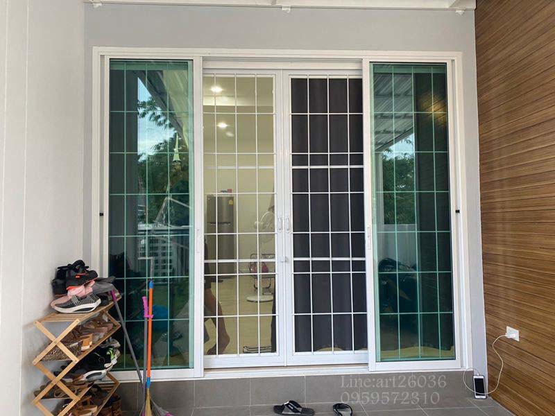 เหล็กดัดมุ้งลวด-ผ้าม่าน-มู่ลี่-หลังคา-รั้ว-หน้าต่าง-ประตู