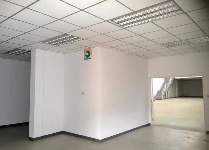 ขายหรือให้เช่าโกดังสินค้า-ใจกลางเมืองพัทยาทำเลดี-ย่านธุรกิจ-ใ-ห้-เ-ช่-า-ร-ะ-ย-ะ-ย-า-ว