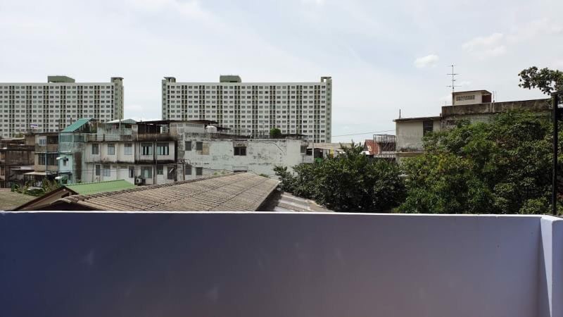 ตึกแถวให้เช่าที่กรุงเทพนะครับ-ตรงข้ามโชคชัย-4-แหล่งชุมชน-ธุรกิจ-ในราคาถูกๆ