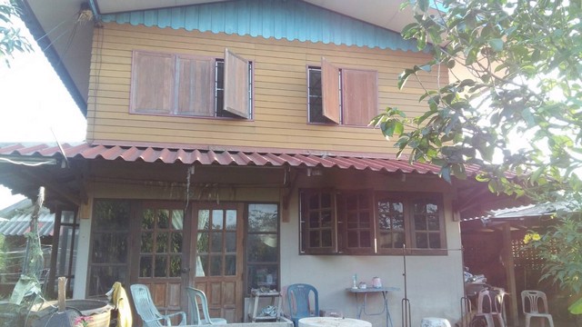 ขายบ้านครึ่งปูนครึ่งไม้-2-งาน-70-ตรวา-ใกล้ตลาดลาดบัวหลวง-บรรยากาศดี-ร่มรื่น