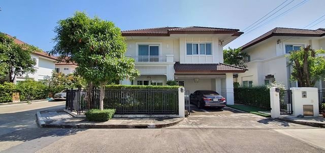 ให้เช่าบ้านเดี่ยว-2-ชั้น-หมู่บ้านเดอะ-เซนโทร-รามอินทรา-เฟอร์ครบพร้อมอยู่-ใกล้แฟชั่นไอส์แลนด์