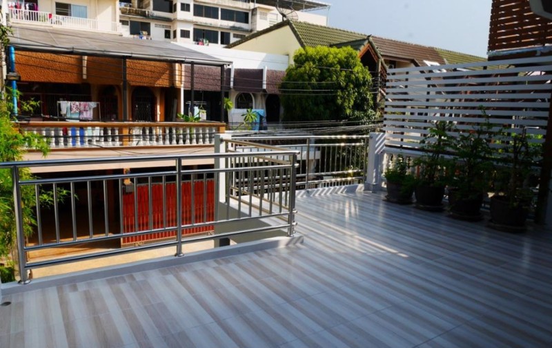 ให้เช่าทาวน์โฮม-2-ชั้น-เนื้อที่-27-ตรว-3-นอน-3-น้ำ-เฟอร์และเครื่องใช้ไฟฟ้าครบชุด-หมู่บ้านวัฒนา