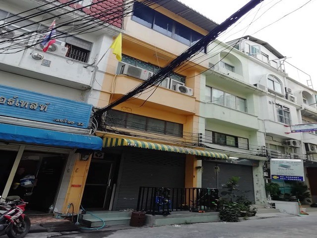 ให้เช่าอาคารพาณิชย์-3-ชั้นครึ่ง-เหมาะทำเป็นออฟฟิศ-โฮสเทล-หรืออยู่อาศัยเอง-พื้นที่ใช้สอย-156-ตรม