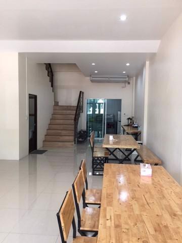 ให้เช่าอาคารพาณิชย์-3-ชั้น-พื้นที่ใช้สอย-180-ตารางเมตร-มีเฟอร์บางส่วน-ย่านถนนรังสิตนครนายก-คลอง3