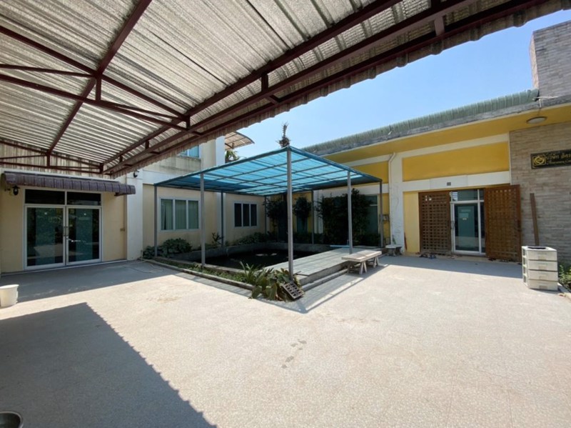 ให้เช่าโรงงานเย็บผ้า-เขตบางขุนเทียน-สามารถตัดเย็บได้เลย-มีโกดังเก็บของภายใน-สำนักงาน-ห้องประชุม