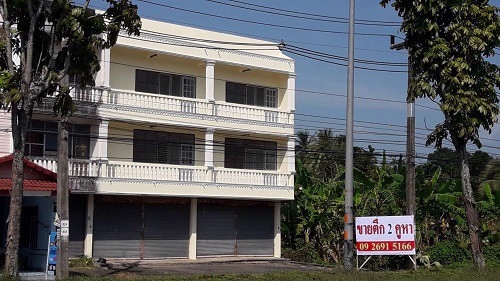 ขายตึกราคาถูกมาก-2-คูหาริมถนนใหญ่-ค้าขายได้-มีที่จอดรถด้านหน้า-เยื้องร้าน-scg-home-solotion