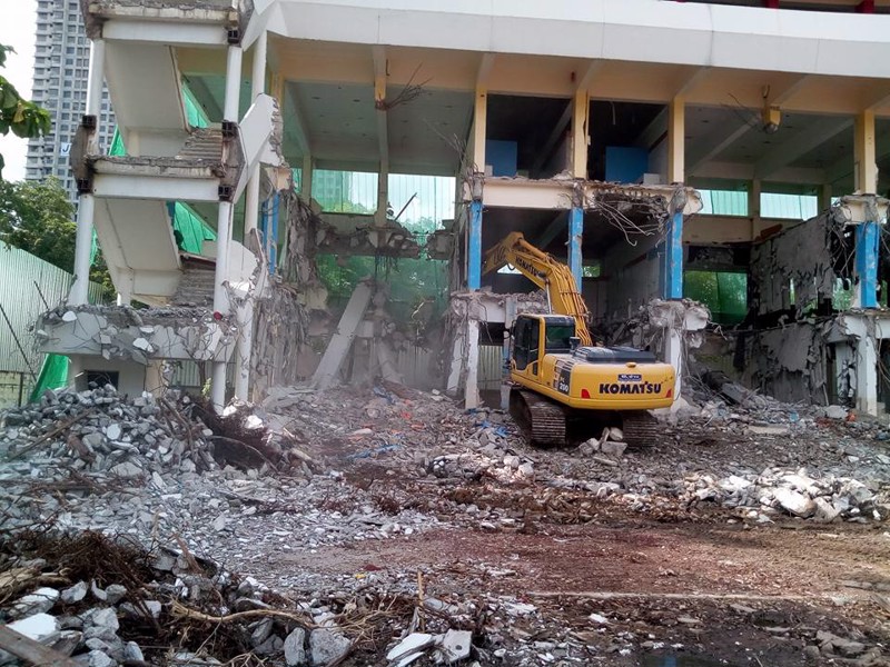 ทุบบ้านเขตบางเขน-รื้อถอนอาคารฟรี-ทุบโกดัง-0949952941-รับซื้อโครงสร้างเหล็กโรงงาน-ซื้อบ้านไม้