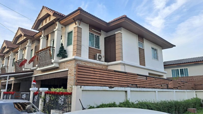 ขาย-เช่าทาวโฮม-โครงการลิฟวิ่งปาร์คพระราม-5