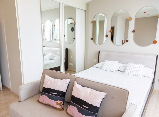 ให้เช่าคอนโด-noble-revolve-ratchada-2-แบบ-2-ห้องนอน-2-ห้องน้ำ-ขนาด-49-ตรม-ชั้น-40-เฟอร์ครบ