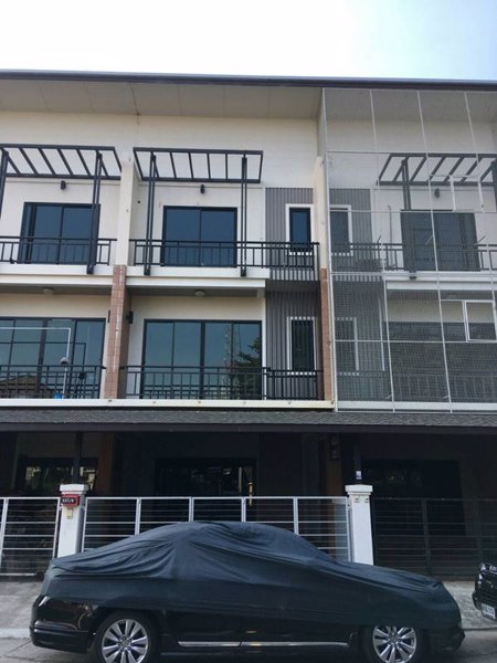 ขายตึก-3-ชั้น-ทำเลดี-ตึกสวย-ในเมืองนครปฐม-25-ตรว-3-ห้องนอน-3-ห้องน้ำ