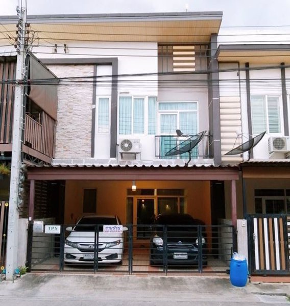 ขาย-กัสโต้-ทาวน์โฮม-2-ชั้น-รามคำแหง-ซอยมีสทีน-3-ห้องนอน-3-ห้องน้ำ-ตกแต่งสวยพร้อมอยู่​