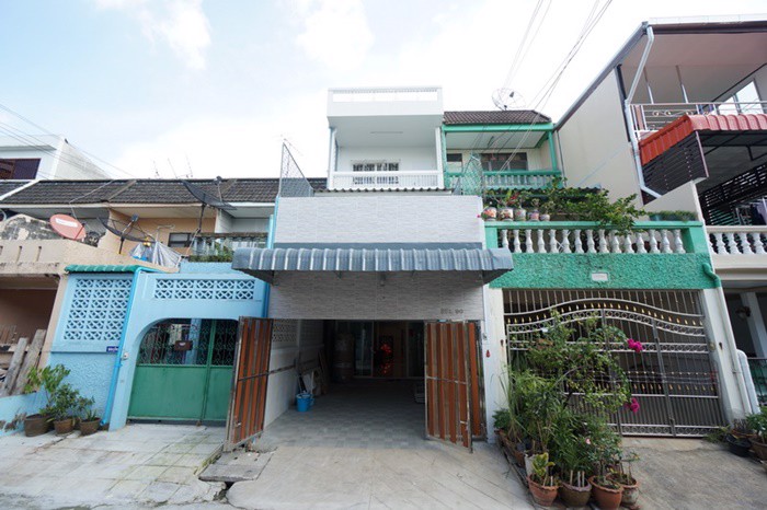 ขายด่วน-ทาวน์เฮ้าส์-21-ตรว-สูง-3-ชั้น-แต่งใหม่-สาธุประดิษฐ์-45-ทะลุถนนยานนาวา-ใกล้-ถนนพระราม-3-เดิ