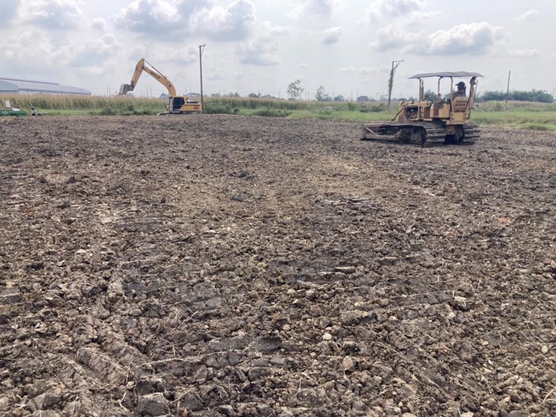 รับเหมาถมที่ดินราคาถูกและพิเศษสำหรับคุณ-ที่สุดในเขตกรุงเทพ-และปริมณฑล-ถมดินดำ-ดินดาน-ดินลูกรัง-และ