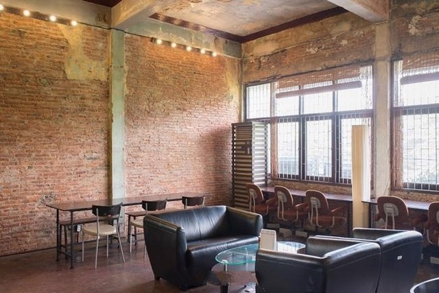 62037-ขาย-อาคารพาณิชย์-2-ชั้น-เจริญกรุง-70-ขนาด-26-ตรว-ดาดฟ้า-เพดานสูง-วิวสวน