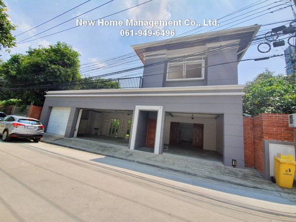 single-house-near-bts-ekamai-1km-2-storey-4-bedrooms-for-rent