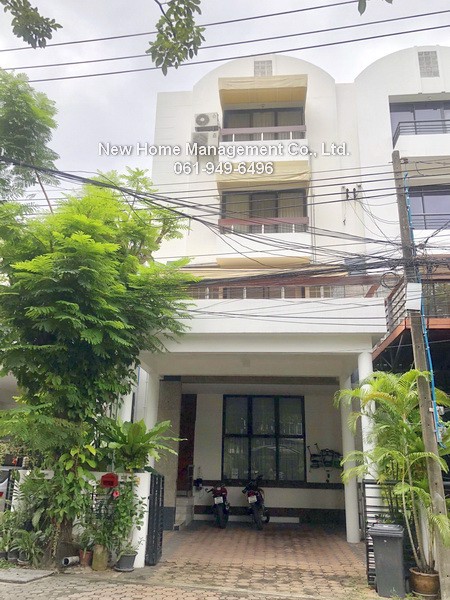 ขายบ้านทาวน์เฮ้าส์-4-ชั้น-บนสุขุมวิท71-4ห้องนอน-4ห้องน้ำ-พร้อมเฟอร์นิเจอร์