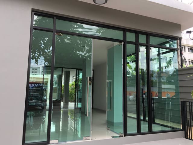 ให้เช่า-หรือ-ขาย-home-office-ตึก-5-ชั้นพร้อมลิฟต์-ติดถนนสุคนธสวัสดิ์-450-ตรม-24-ตรว-ซอยสุคนธสวัสด