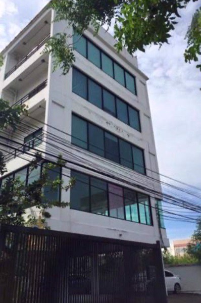 ให้เช่าสำนักงานตึก-4ชั้น-พร้อมโกดัง-ลาดพร้าว71-พื้นที่-230-ตรว1000-ตรม-จอดรถได้-20คัน