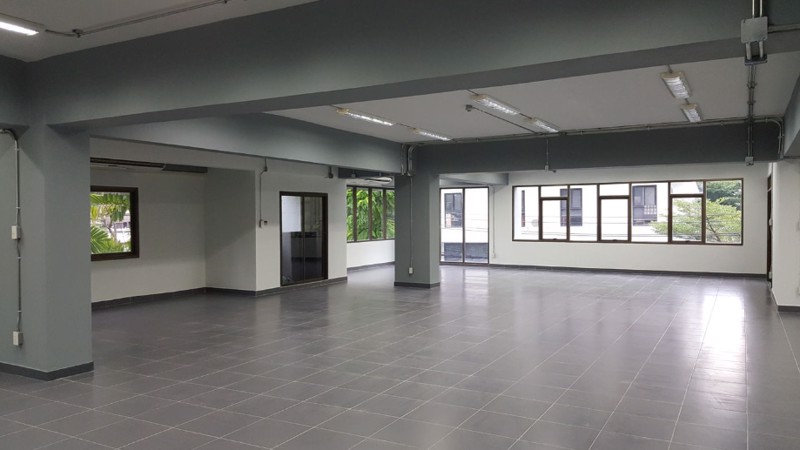 ให้เช่าพื้นที่-สำนักงาน-ชั้น-2-ขนาด-350-ตรม-อาคาร-วรสุบิน-ถนนพระรามเก้า-ใกล-mrt