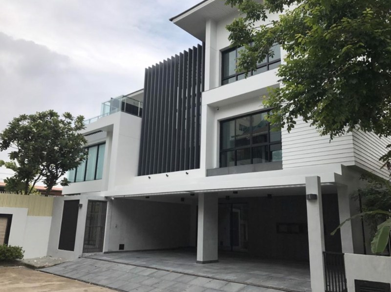 ให้เช่าบ้านเดี่ยวบ้านอิสระพระราม-9-ซอยรามคำแหง-24-พร้อมสระว่ายน้ำส่วนตัว