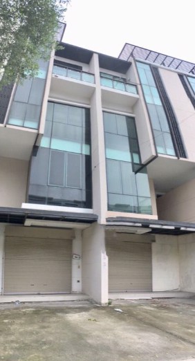 ให้เช่า-ทาวน์โฮม-3-ชั้น-โครงการ-h2o-เอชทูโอ-ราม-2-สุวรรณภูมิ-เหมาะสำหรับทำออฟฟิศหรือพักอาศัย