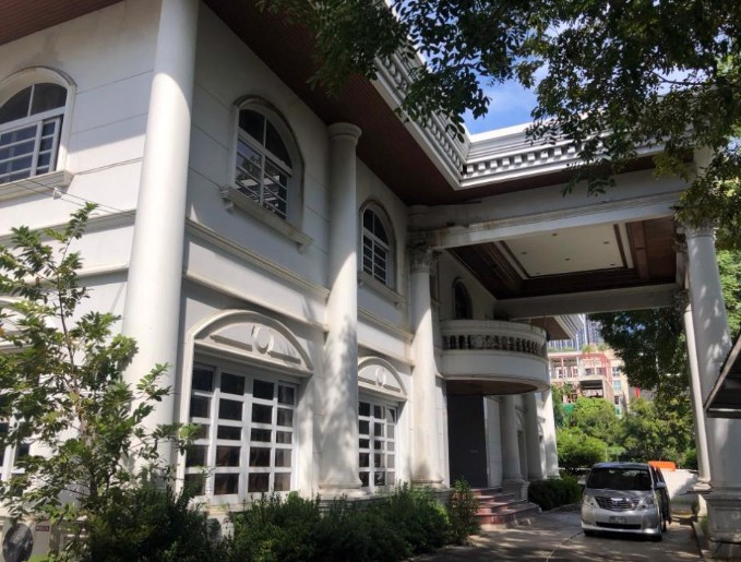 ให้เช่าบ้านเดี่ยวหรู-2-ชั้น-หลังใหญ่-ซอยสุขุมวิท-64-เนื้อที่-2000-ตรม-ใกล้bts-ปุณณวิถี-ตกแต่งสวย-พ