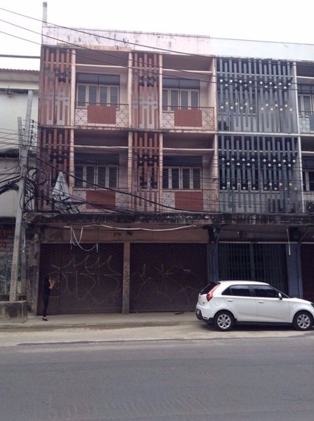 ให้เช่า-ตึก-ใกล้สี่แยกท่าพระ-ติดถนนเพชรเกษม