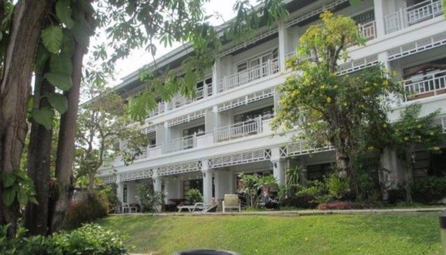 ทาวน์โฮม-3-ชั้น-สไตล์รีสอร์ท-บ้านสระสวน-หัวหิน-จ-ประจวบคิรีขันธ์-ใกล้ตลาดซิเคด้า