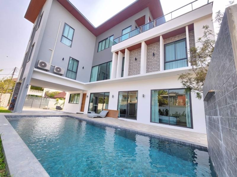 เปิดตัว-แบรนด์นิว-บ้านสร้างใหม่-สไตล์โมเดินลักชัวร์รี่-พร้อมสระว่ายน้ำส่วนตัว