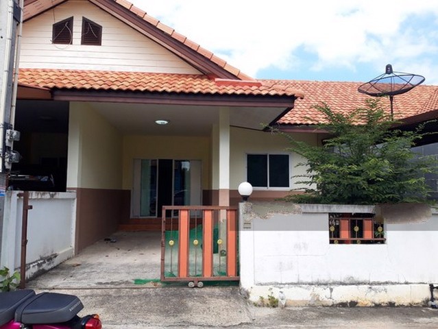 ขาย-ทาวน์เฮ้าส์-แผ่นดินทอง-ลิฟวิ่งโฮม-2นอน1น้ำ-พื้นที่77-ตรม