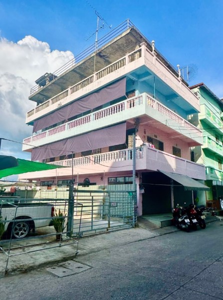 ขายถูก หอพัก รีโนเวทใหม่ โอกาสทองของนักลงทุนมาอีกแล้วครับ